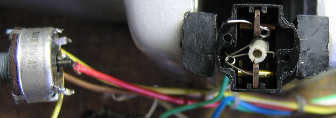 Single crack at about 7 o’clock visible.